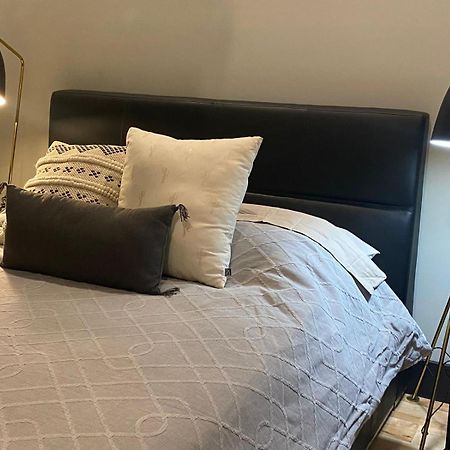 Private Room & Private Bathroom In Le Plateau Montreal Zewnętrze zdjęcie